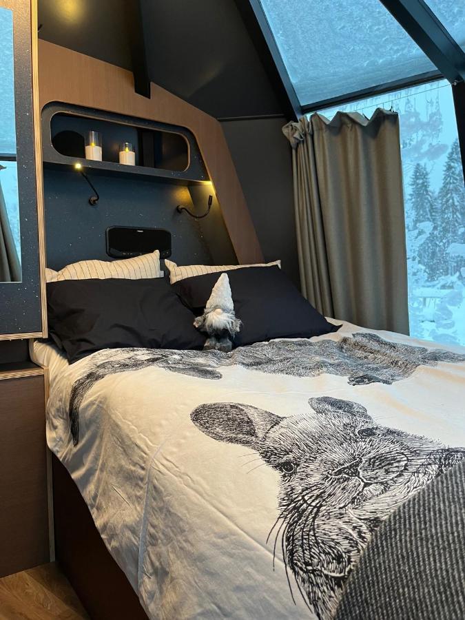 Vikajaervi Lake View Experience Igloos Rovaniemi Exterior photo