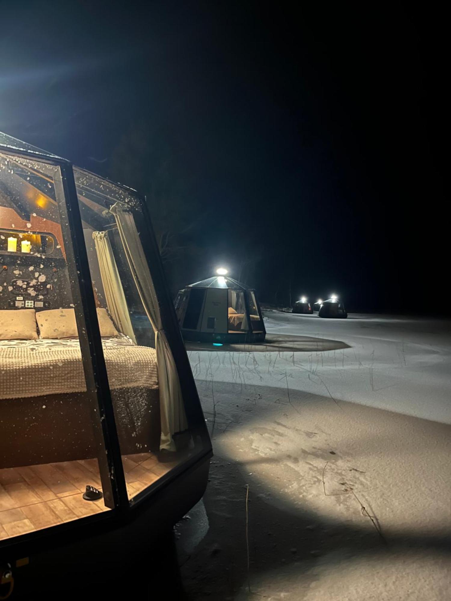Vikajaervi Lake View Experience Igloos Rovaniemi Exterior photo